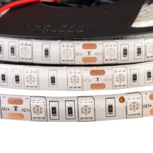 Светодиодная лента зеленая 12V smd5050 14.4W/m 60LED/m IP65 1015418