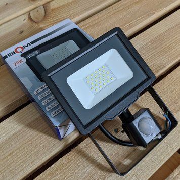 Прожектор вуличний світлодіодний BIOM 20W S5-SMD-20-Slim+Датчик руху 6200К 220V IP65 00-00014583