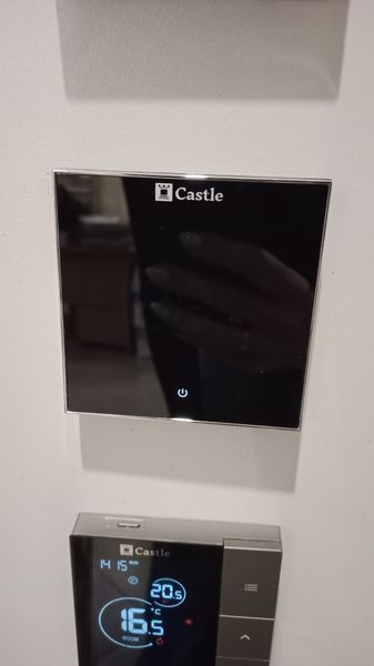 Терморегулятор програмований Castle AC602H WiFi з датчиком температури, чорний 55015883